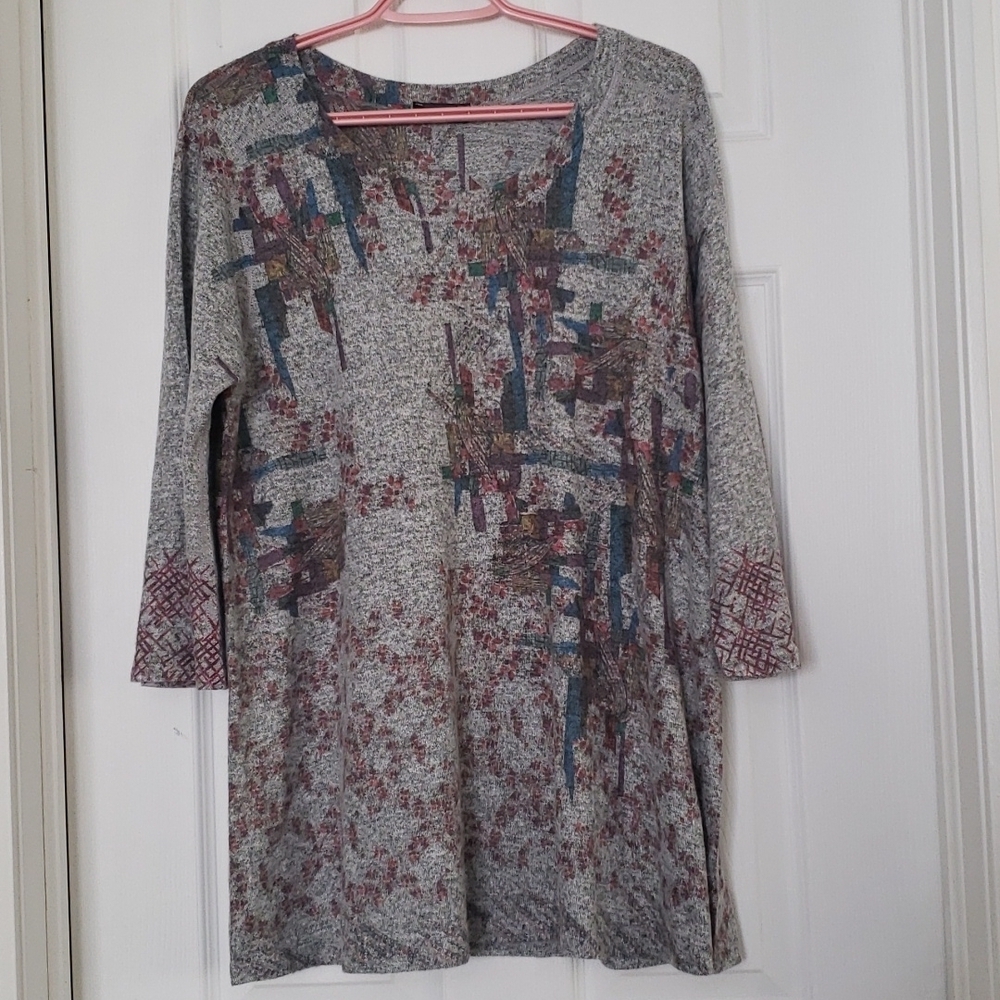 Inoah 3/4 sleeve  Tops NWOT